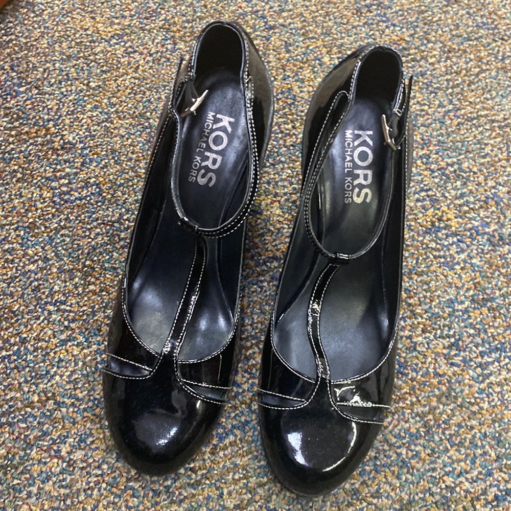 KORS a wedges black